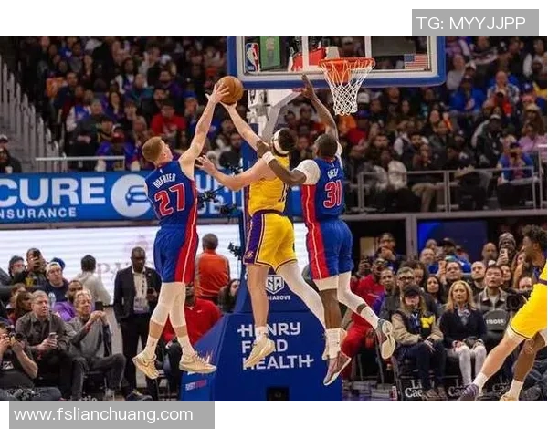 湖人对阵活塞精彩直播回顾及赛后分析全方位解读